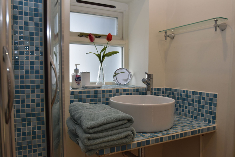 Bathroom 4, Studio 22, East Sussex