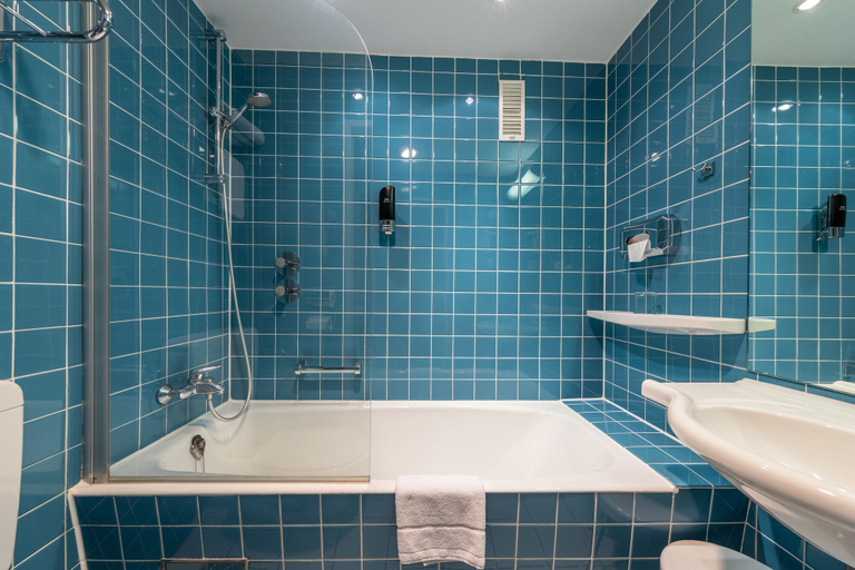 Bathroom 4, Trip Inn Hotel Esplanade, Düsseldorf
