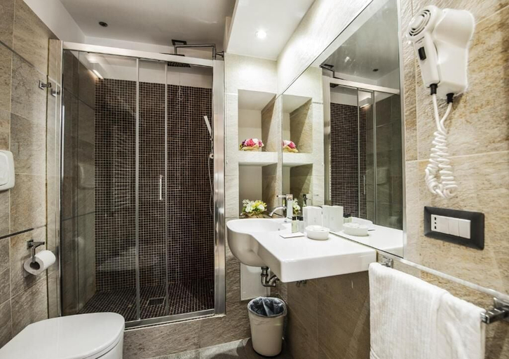 Bathroom 4, Corso Suite 107 Rooms Wellness & Spa, Rome