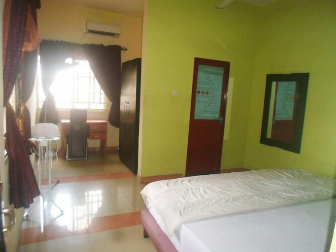 Bedroom 2, Clen Phil Hotels and Suites, Obio/Akp