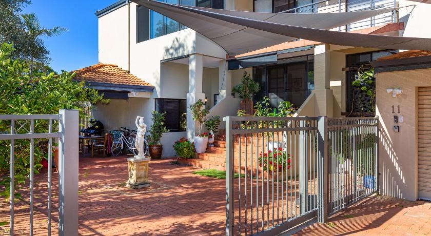 Como Executive Apartment, South Perth