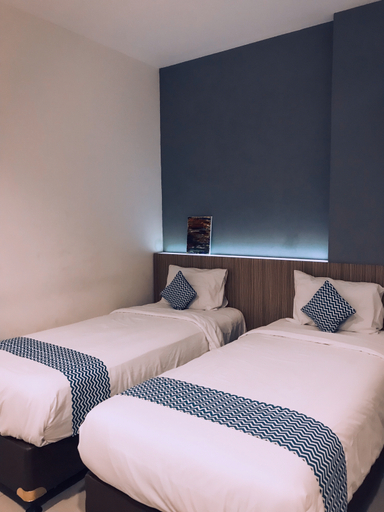 Bedroom 2, The Holiday Guest House, Belitung