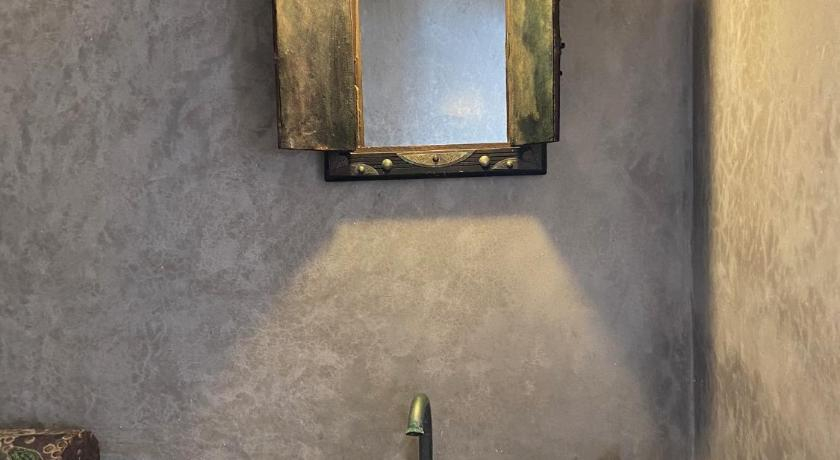 Bedroom 5, Riad Baladin, Essaouira