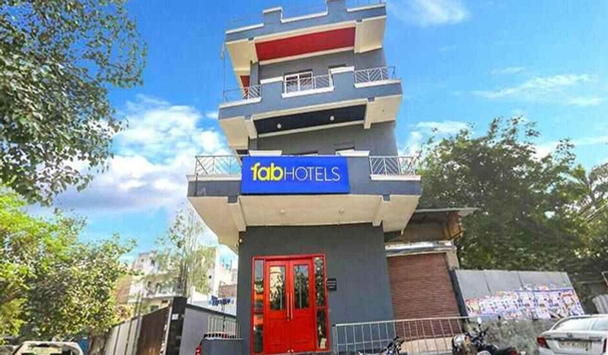 Exterior & Views, Hotel Yellow Chilli, West