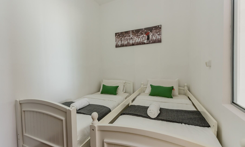 Bedroom 24