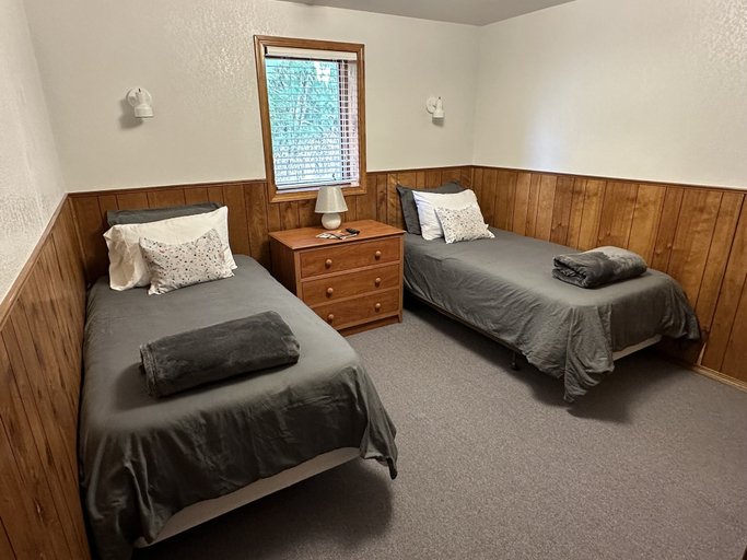Bedroom 5, The Sourdough Lodge, Wrangell-Petersburg