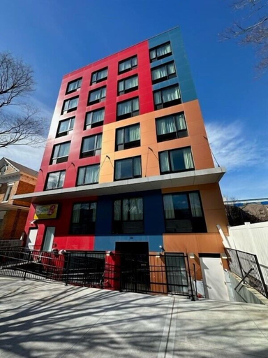 Exterior & Views 2, Super 8 By Wyndham Brooklyn Pennsylvania Ave, New York