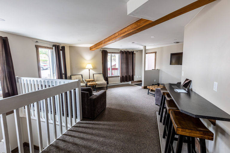 Others 5, Radium Chalet, East Kootenay