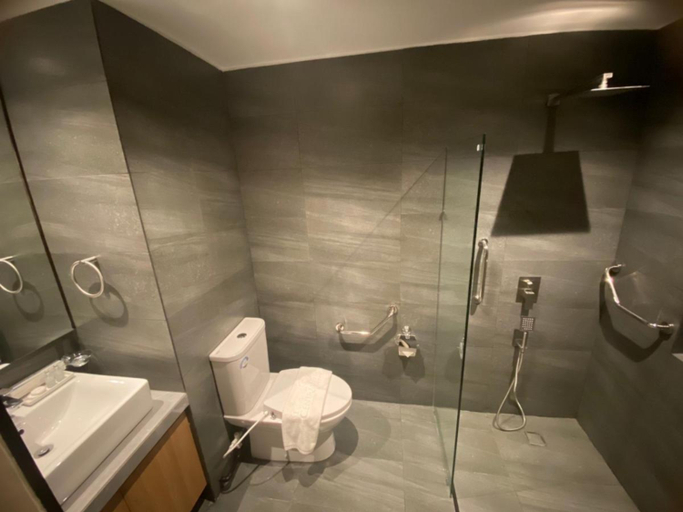 Bathroom 4, Luisita Central Park Hotel , Tarlac City