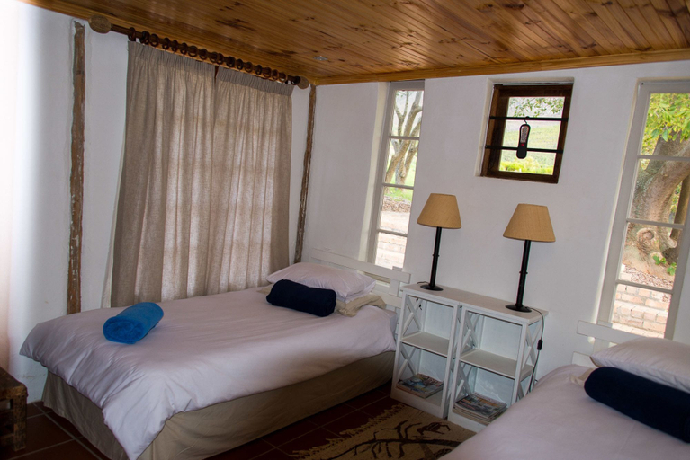 Bedroom 3, Clouds End Farm, Overberg