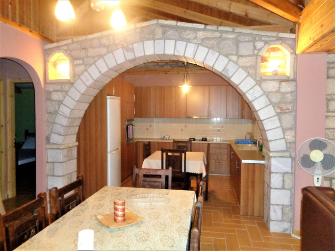Food & Drinks 5, Menina Farm, Peloponnese