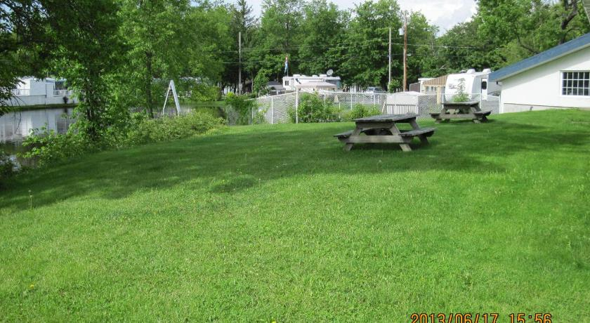 Exterior & Views 3, Motel Parc Beaumont Inc., Bellechasse
