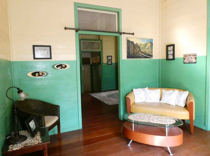 Others 5, Rumah Nizar (next to Ngarai Sianok), Bukittinggi