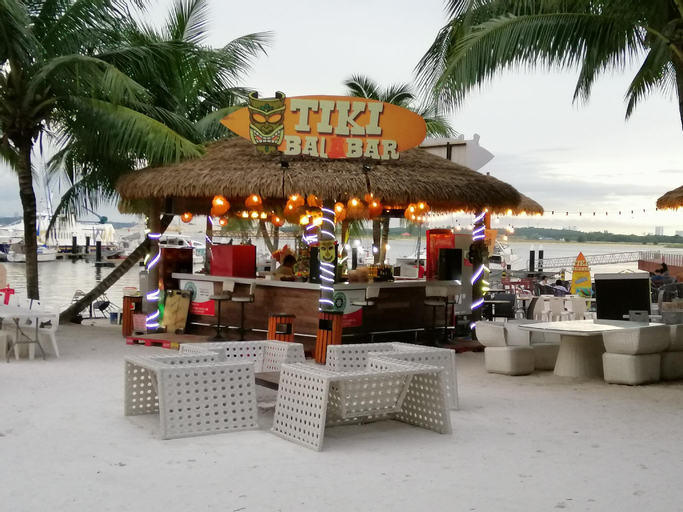 Food & Drinks, Condo in JB (Country Gardens Danga Bay), Johor Bahru