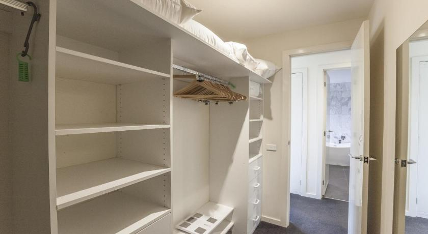 Bedroom 1, BOUTIQUE STAYS - Elwood Hideaway, Port Phillip - St Kilda