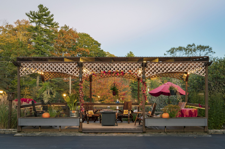 Azalea Garden Inn, Watauga