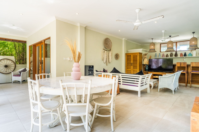 Food & Drinks, Exotic Spacious Four Bedroom Villa, Tabanan