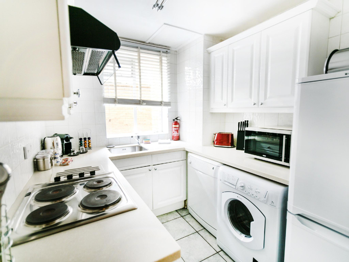 Others 5, Park Lane Apartments/Shaw House, London