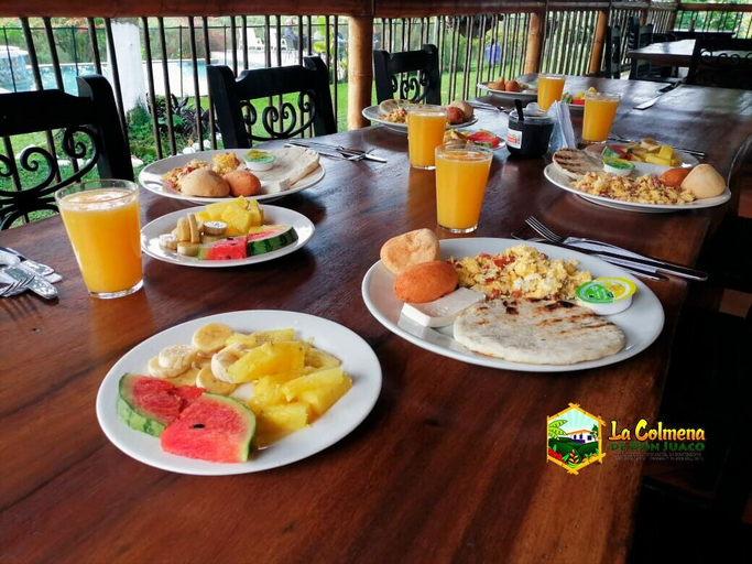 Food & Drinks 5, Finca la colmena de don juaco, Montenegro