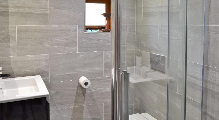 Bathroom 3, Mini Barn, Cornwall