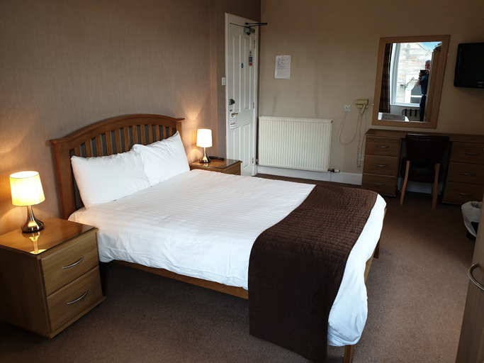 Bedroom 5, COMMERCIAL HOTEL, Highland
