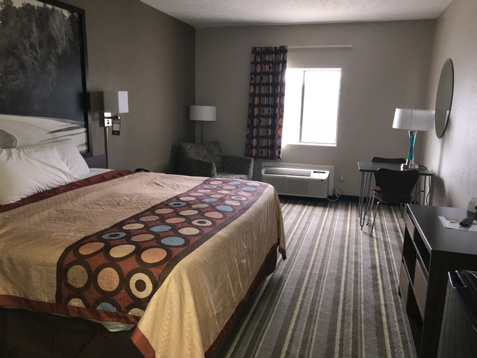 Bedroom 16