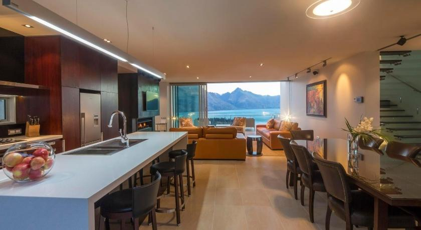 Food & Drinks, Villa De Luxe, a Relax it's Done luxury holiday home, Queenstown-Lakes
