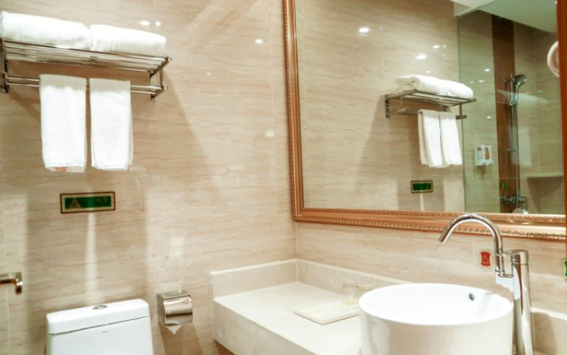 Bathroom 3, Vienna Classic Hotel Qingdao Huangdao, Qingdao