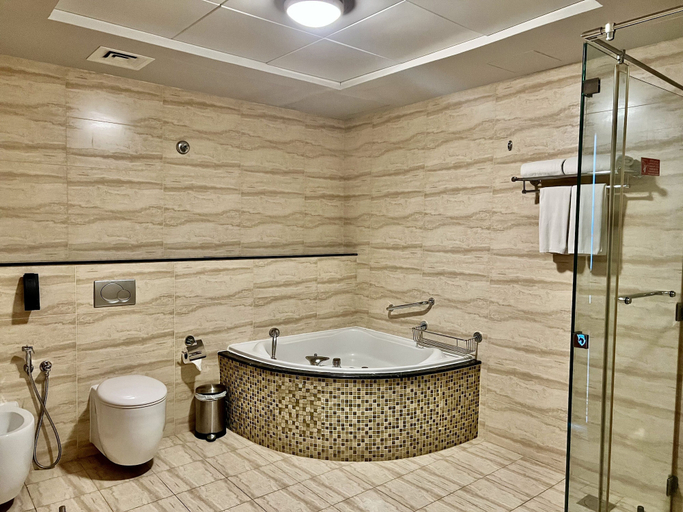 Bathroom 5, Copthorne Hotel Sharjah, Sharjah City