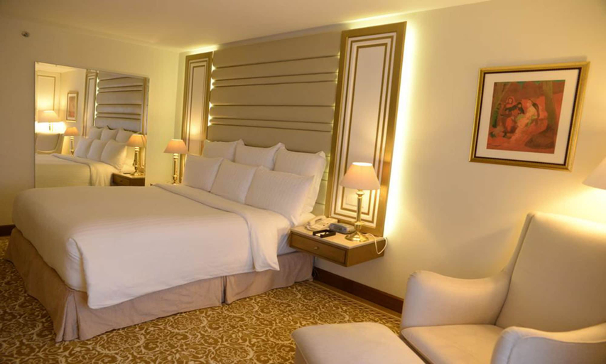 Bedroom 4, Marriott Karachi Hotel, Karachi