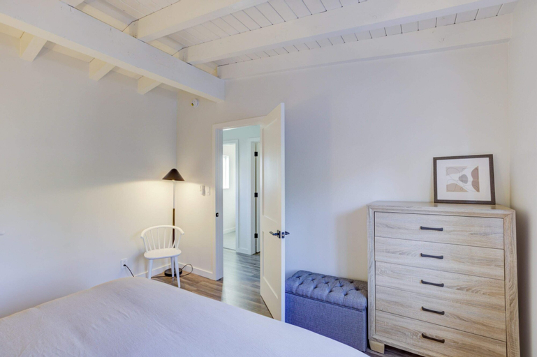 Bedroom 12