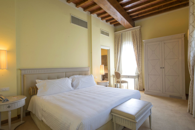 Bedroom 13