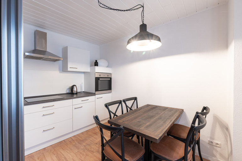 Dining Room 9