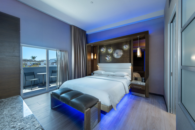 Bedroom 3, Shade Hotel, Los Angeles
