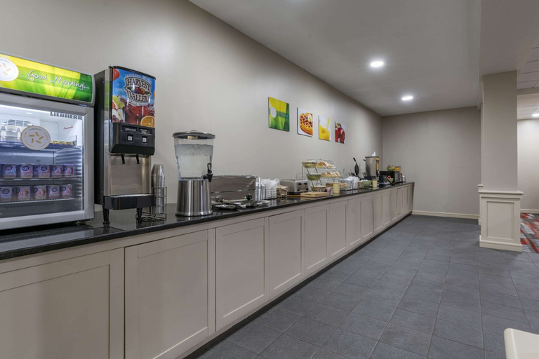 Food & Drinks 5, MainStay Suites Lexington I-75, Fayette