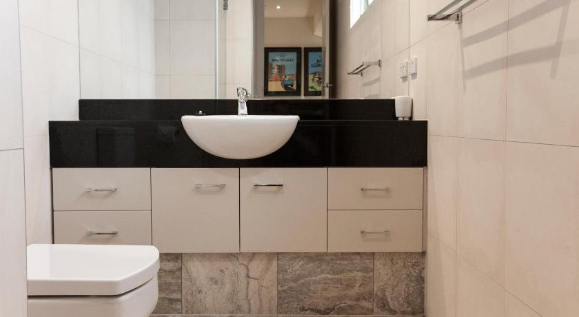 Bedroom 2, BOUTIQUE STAYS - Elwood Hideaway, Port Phillip - St Kilda