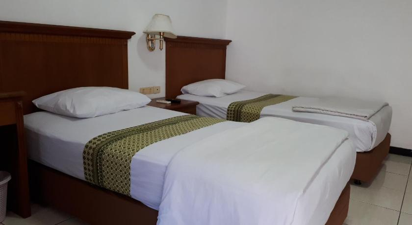 Bedroom 1, Semeru Park Hotel, Pasuruan