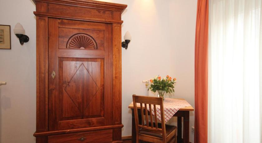 Others 5, Hotel Drei Linden, Unna