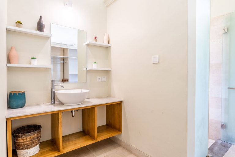 Bathroom 3, Exotic Spacious Four Bedroom Villa, Tabanan