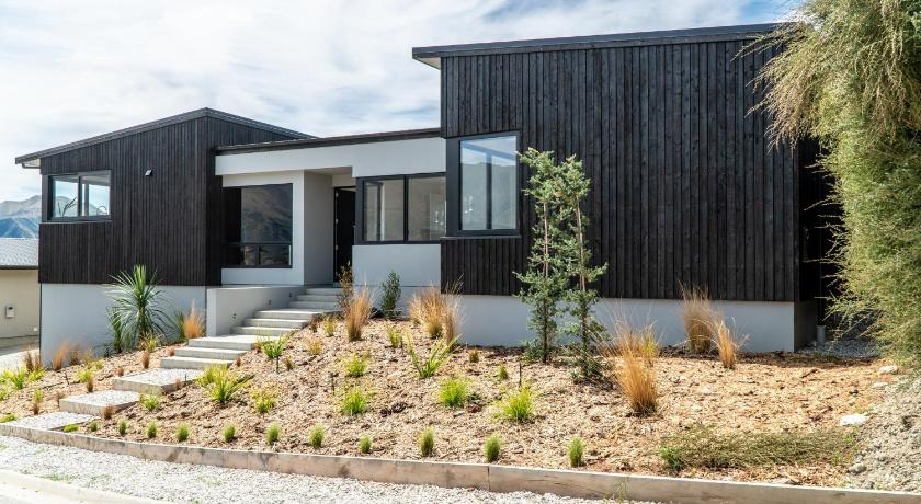 Exterior & Views 1, Farrant Drive - Sleeps 8 - Lake & Mountain Views - Modern & Stylish, Queenstown-Lakes