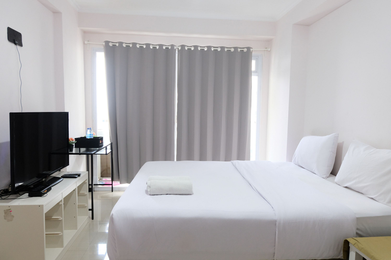 Bedroom 2, Homey Studio Room at 7th Floor Gateway Pasteur Apartment By Travelio, Bandung