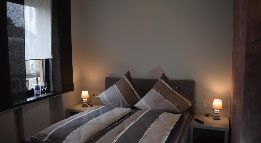 Bedroom 1, Hotel - Bistro - 3-Eck, Neunkirchen