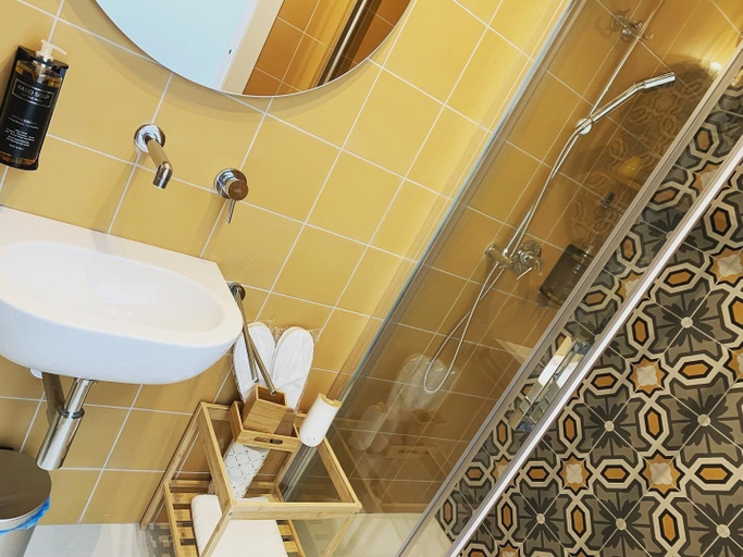 Bathroom 3, L'Ancora B&B, Messina