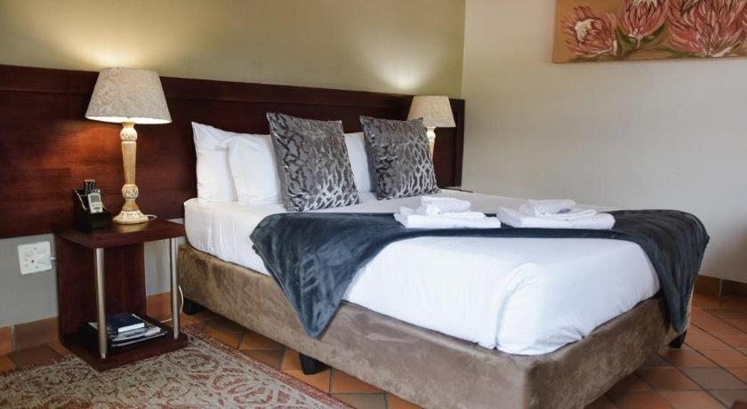 Bedroom 2, Elegant Lodge & Conference Center, Zululand
