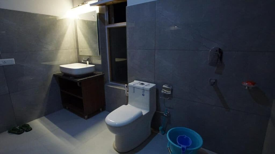 Bathroom 3, Bergo Residency Leh, Leh