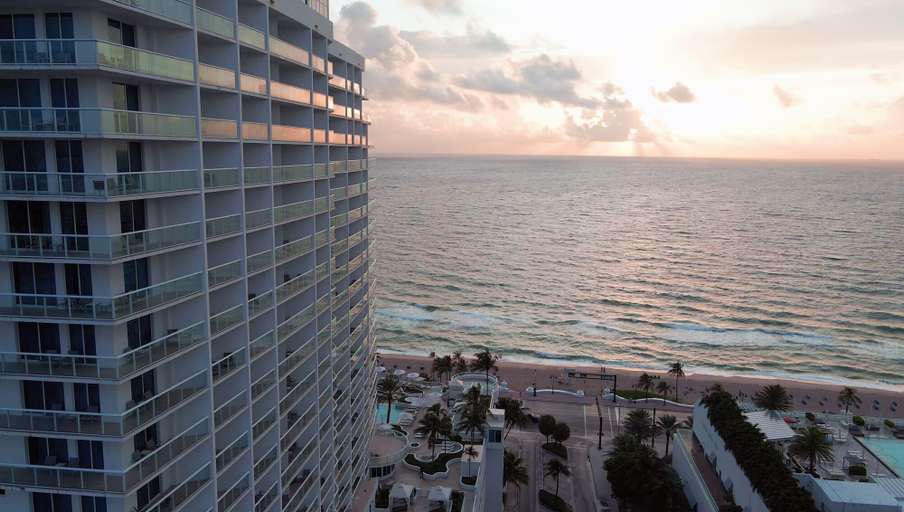 Exterior & Views 2, Beach House Fort Lauderdale, a Hilton Resort, Broward