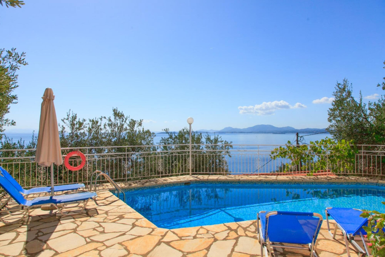 Sport & Beauty 5, Villa Amalia Large Private Pool Walk to Beach Sea Views A C Wifi - 2120, Ionian Islands