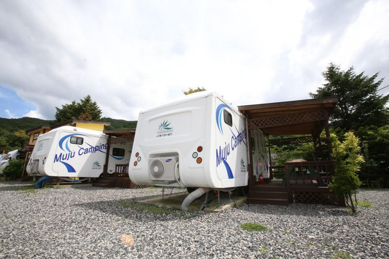 Muju Caravan Pesnion, Muju