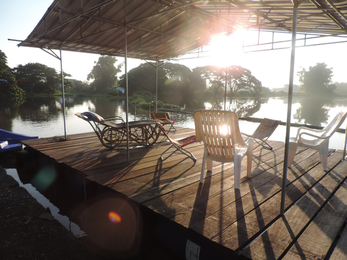 Food & Drinks 5, Moon River Resort Phimai Standard 6, Phimai