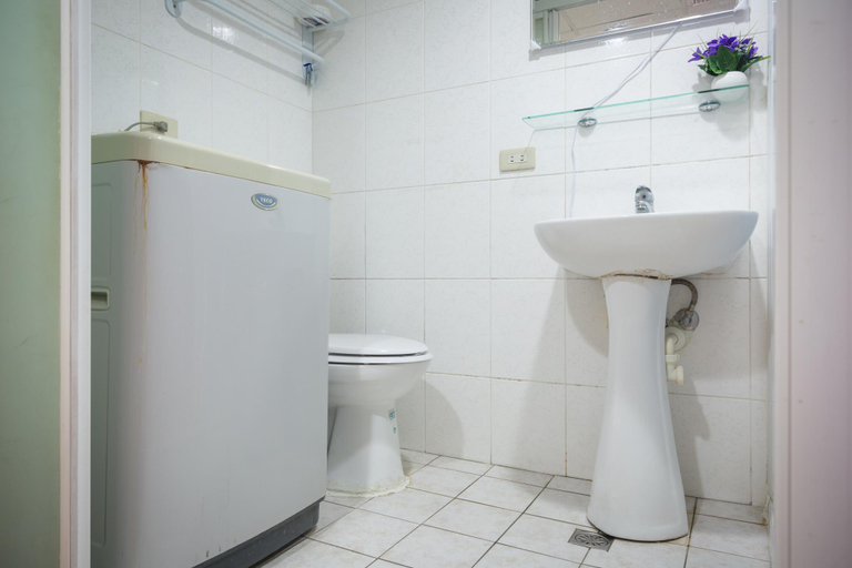 Bathroom 4, Ximending(Emei F)-Free Drop-off Service,lift, Taipei City